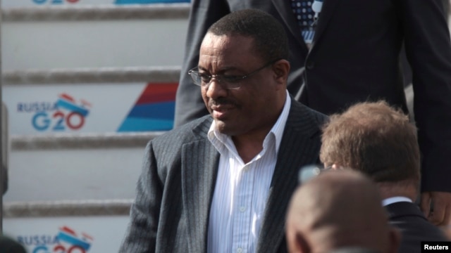 Ethiopian Prime Minister Hailemariam Desalegn walks arrives a day before the G20 Summit, St. Petersburg, Sept. 4, 2013.