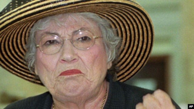 Former U.S. Rep. Bella Abzug at a news conference where she called on lawmakers to heed the links between pollution and health problems at the Statehouse in Trenton, N.J.