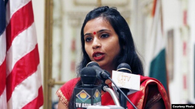 Nhà ngoại giao Devyani Khobragade trong một bức ảnh trên tài khoản Twitter của bà