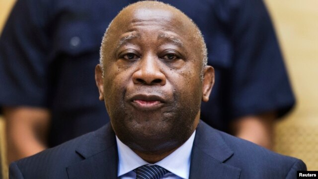 L’ancien président ivoirien Laurent Gbagbo assiste à une audience de confirmation des charges à la Cour pénale internationale à La Haye, 19 février 2013.
