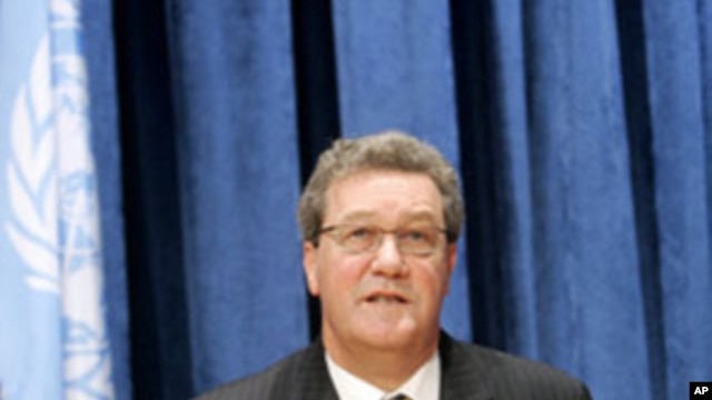 Alexander Downer (file photo)