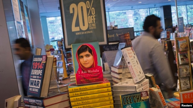 Quyển hồi ký 'Tôi là Malala' được bày bán tại một hiệu sách ở Manhattan