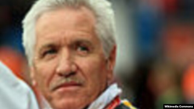 Ông Tom Sermanni, tân Huấn luyện viên đội tuyển bóng đá nữ Mỹ 
