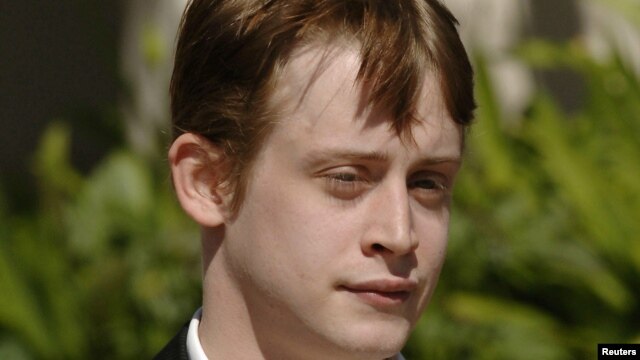 Macaulay Culkin anunció que abandonaba la actuación a los 14 años. Su más reciente papel se remonta a 2007 en la película Sex and Breakfast.  