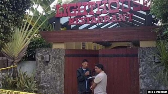 Nhà hàng Lighthouse ở thành phố Cebu sau vụ nổ súng (ảnh chụp từ trang web shanghaiist.com).