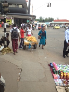 Illegal street vendors have started flocking to the Harare central business district. (Patricia Mudadigwa)