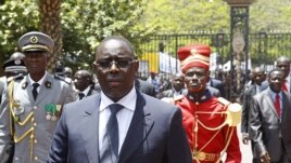 Le président Sall arrive au palais présidentiel de Dakar après son investiture, le 2 avril 2012