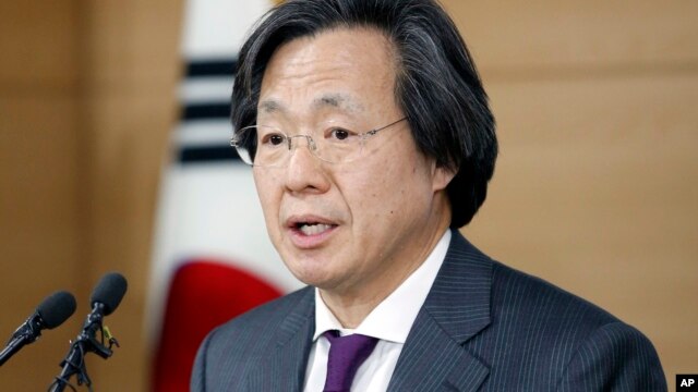 Giám đốc Trung tâm Kiểm soát Dịch bệnh Hàn Quốc Jung Ki-Suck phát biểu tại cuộc họp báo ở Seoul, ngày 22/3/2016.