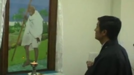 Nguyên tắc của ông Gandhi lấy từ niềm tin của Ấn độ giáo là Chân ý và bất bạo động