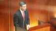 香港行政長官梁振英是主權移交中國15年來，第一位上任不夠半年就面對立法會不信任動議的特首