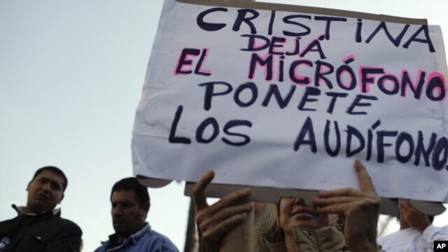 Durante el primer semestre del 2012, Cristina Fernández ha enfrentado varias protestas salariales, por la elevada inflación que tiene su país.