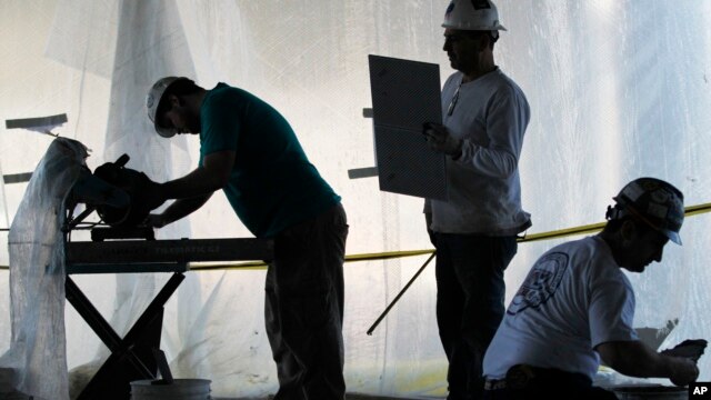 La economía de Estados Unidos apenas decreció en el último cuarto de 2012, pero hay señales positivas de recuperación.