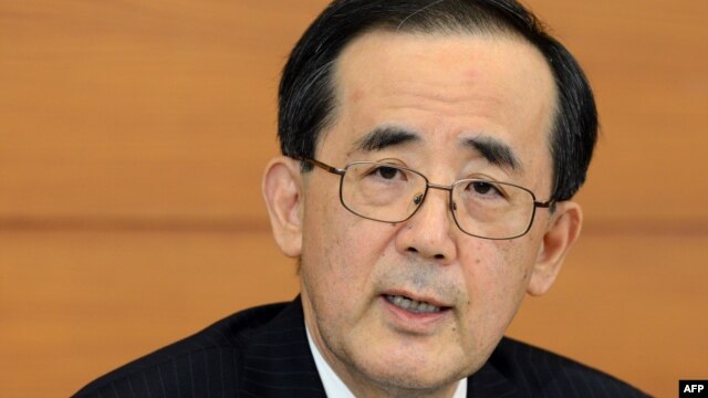 The Bank of Japan (BoJ) Governor Masaaki Shirakawa answers a question during a press conference at the BoJ headquarters in Tokyo, January 22, 2013.