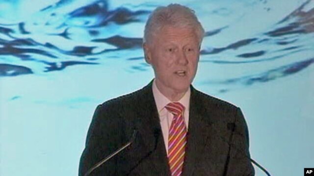 Former US President Bill Clinton, who created the Clinton Global Initiative, a development fund, praises all of the Hult competition finalists for offering practical solutions, and asks how they'll make it a reality, April 28, 2011
