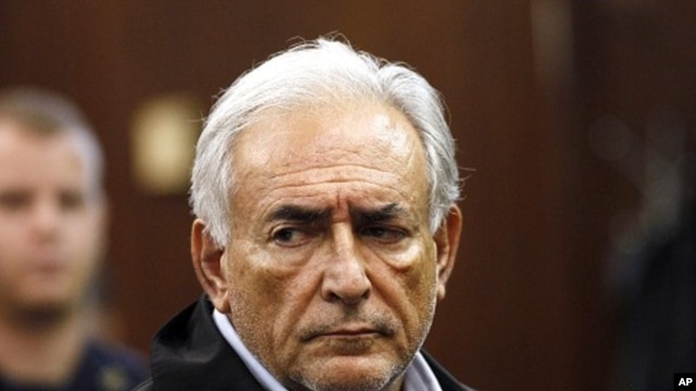 International Monetary Fund (IMF) chief Dominique Strauss-Kahn appears in Manhattan Criminal Court during his arraignment in New York May 16, 2011