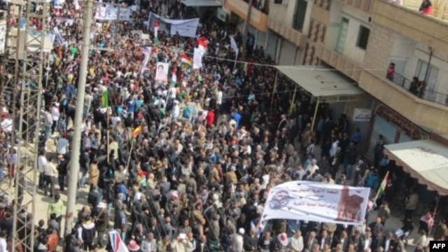 Syrian Kurds rally against Syrian President Assad in city of Qamishli (March 2012 photo)