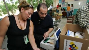 Si desea participar en las elecciones presidenciales del próximo 14 de abril, debería haberse inscrito en el Registro Electoral de Venezuela para las elecciones pasadas.