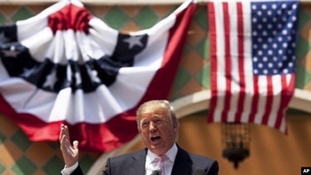 Billionaire Donald Trump speaks to a crowd at the 2011 Palm Beach County Tax Day Tea Party at Sanborn Square in Boca Raton, Florida, April 16, 2011