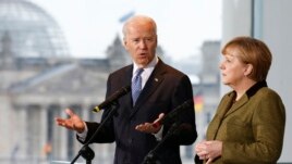 Mataimakin shugaban Amurka, Joe Biden da shugaban Jamus Angela Merkel.