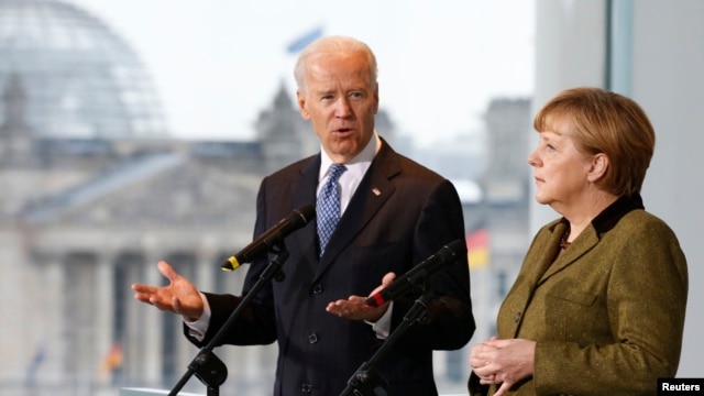 Mataimakin shugaban Amurka, Joe Biden da shugaban Jamus Angela Merkel.