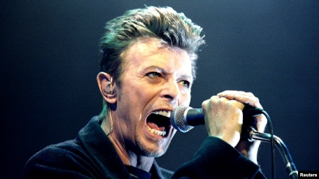 Huyền thoại nhạc rock Anh David Bowie.