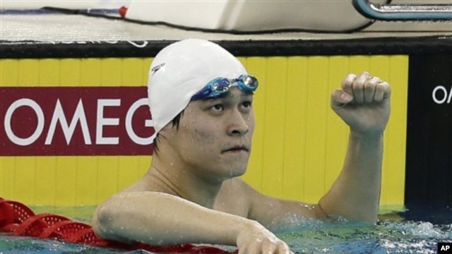 Sun Yang memenangkan medali emas untuk nomor 200 meter gaya bebas dalam Kejuaraan Renang Asia IX di Dubai, Kamis (15/11).