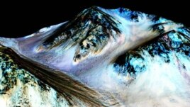 Gjurmë uji në formë të lëngshme në Mars