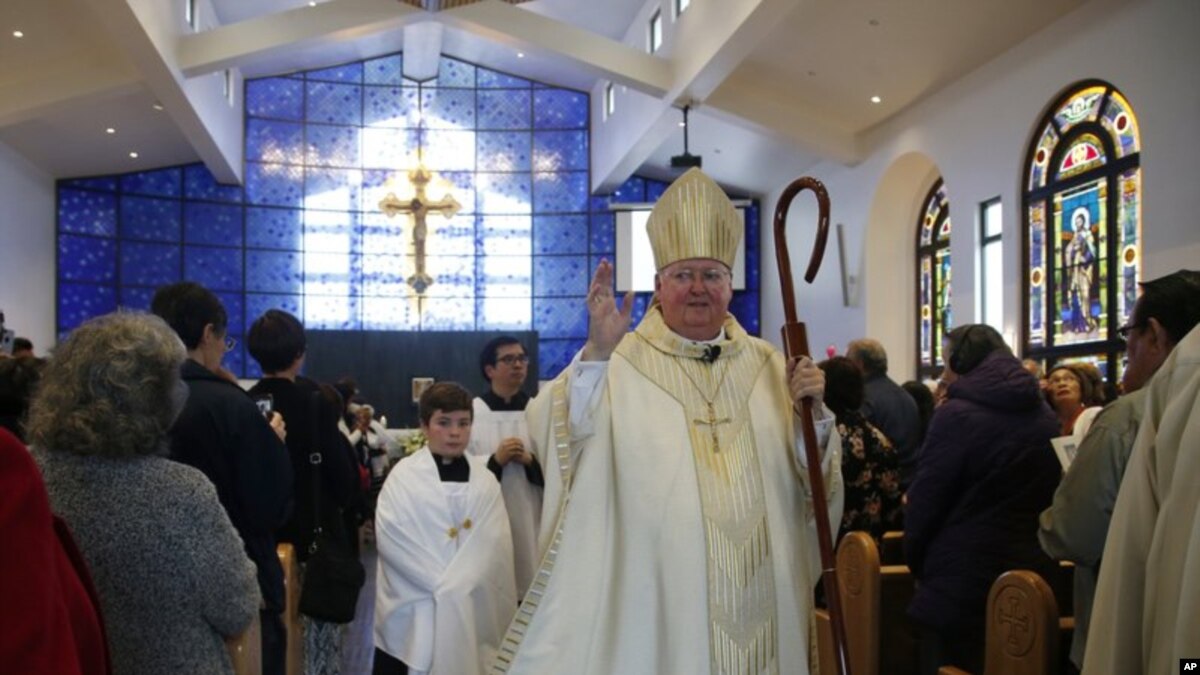 Obispo de California renuncia a vivir en residencia millonaria