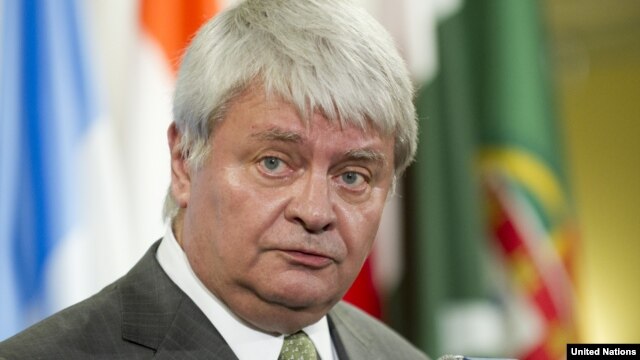 Pimpinan penjaga perdamaian PBB Herve Ladsous mengimbau penggunaan pesawat tak-berawak untuk membantu pasukan PBB di Kongo (foto: dok).
