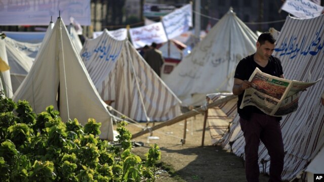 Người biểu tình Ai Cập cắm lều tại Quảng trường Tahrir, ngày 28/11/2012.