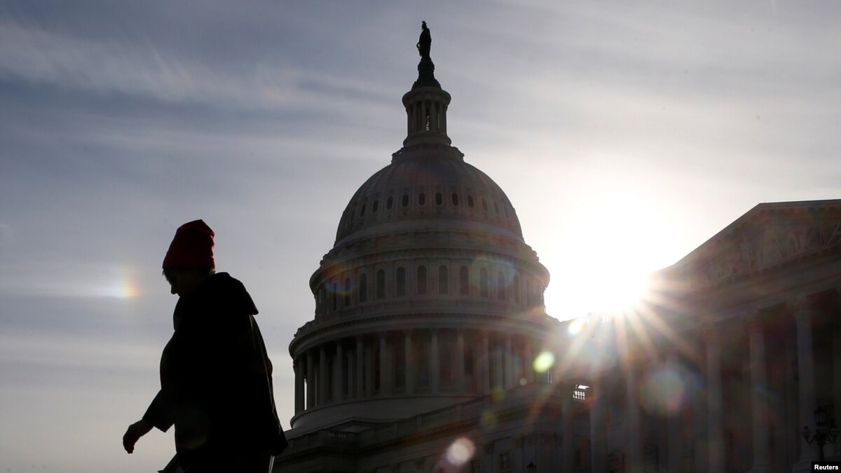 Senado de EE.UU. prepara votación a 33 días del cierre parcial del gobierno