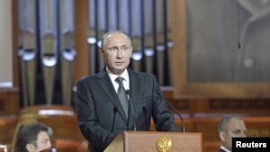 Russian President Vladimir Putin delivers speech at gala concert of the 15th International Tchaikovsky Competition, Moscow Conservatory, July 2, 2015.