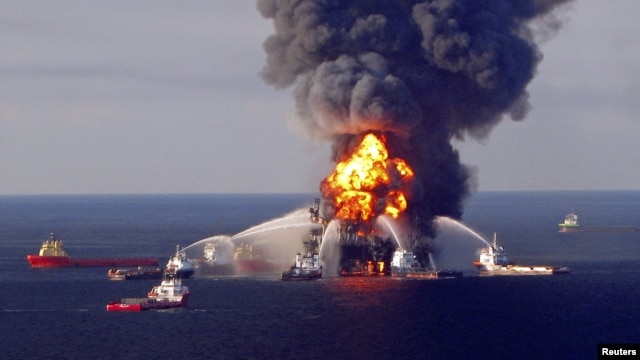 BP mengaku bersalah atas insiden tumpahan minyak di Deepwater Horizon, lepas pantai Louisiana (21 April 2010).