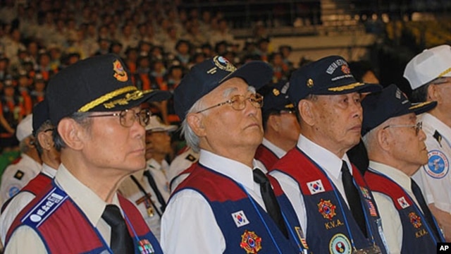 Members of the Korean Veterans Association