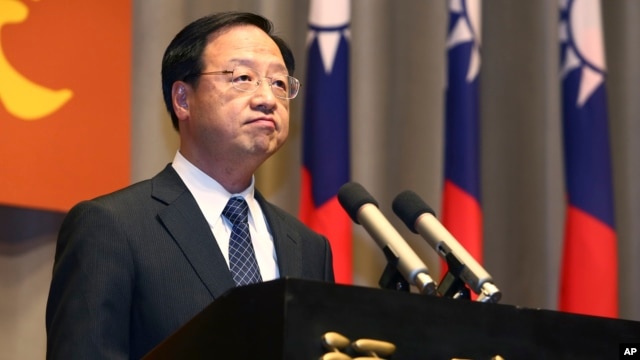 Phát biểu tại một cuộc họp báo ngày hôm nay, Thủ tướng Giang Nghi Hoa nói ông chịu trách nhiệm về thất bại nặng nề của Quốc dân Đảng.