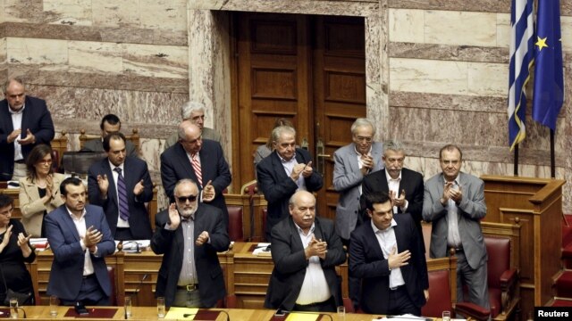 Thủ tướng Hy Lạp Alexis Tsipras trong phiên họp quốc hội ở Athens, Hy Lạp, ngày 28/6/2015.