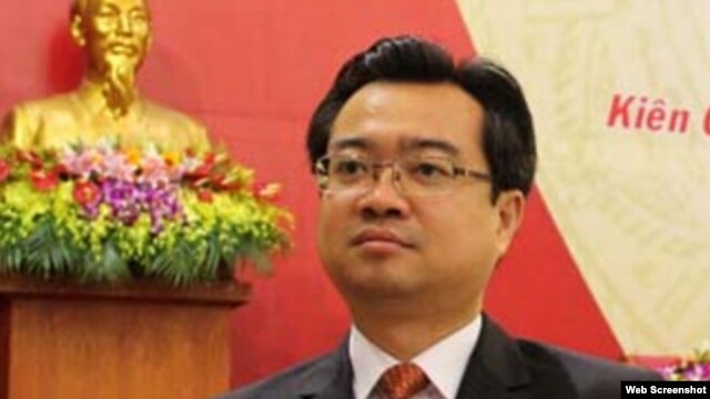 Con trai Thủ tướng Nguyễn Tấn Dũng, ông Nguyễn Thanh Nghị, Bí thư tỉnh ủy Kiên Giang, là một trong 200 ủy viên trung ương mới được Đại hội đảng 12 bầu vào Ban chấp hành Trung ương.