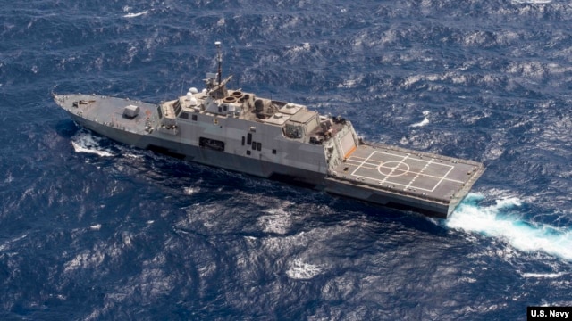 Tàu chiến USS Fort Worth (LCS 3) của Mỹ hiện diện trên biển Đông.