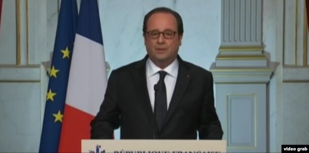 Tổng thống Pháp Francois Hollande nói vụ tấn công mang tất cả các yếu tố của một vụ tấn công khủng bố.