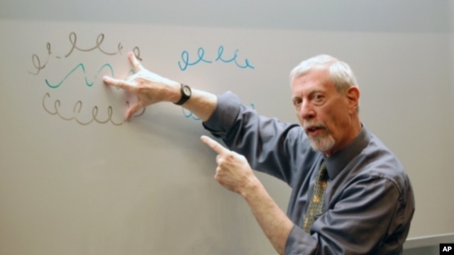 Professor John Cohen, who has received nearly 30 Excellence in Teaching Awards from the University of Colorado School of Medicine, is now sharing his knowledge with the wider community.