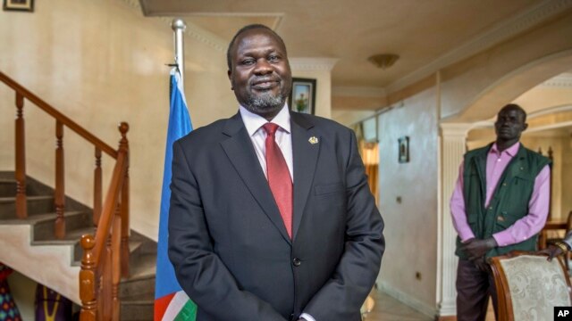 South Sudan's rebel leader Riek Machar speaks about the situation in South Sudan following last week's peace agreement with the government, in Addis Ababa, Ethiopia, Aug. 31, 2015.