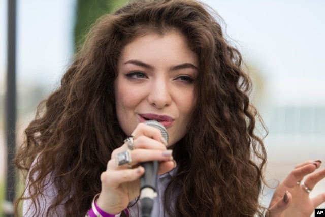 Recording artist Lorde performs an at the Alt 98.7 Penthouse inside the Hollywood Tower on Sept. 25, 2013 in Los Angeles.