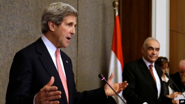 Secreteri wa Departement ya Reta ya Amerika, John Kerry, i Cairo mu Misiri