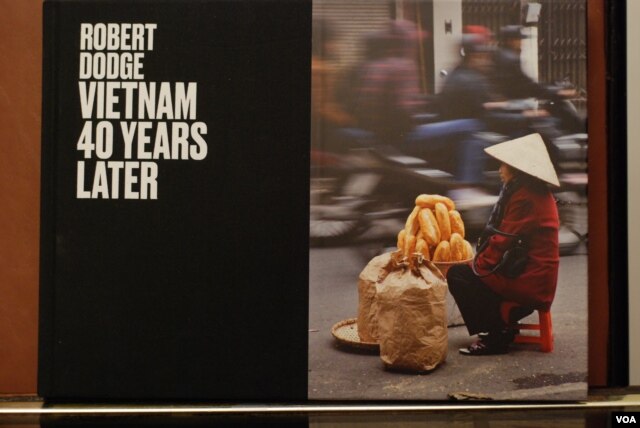 Bìa cuốn sách 'Việt Nam, 40 Năm Sau'