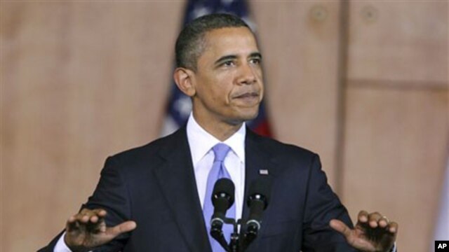 President Barack Obama delivers the keynote speech during his visit to the University of Indonesia, in Jakarta, Indonesia, 10 Nov 2010