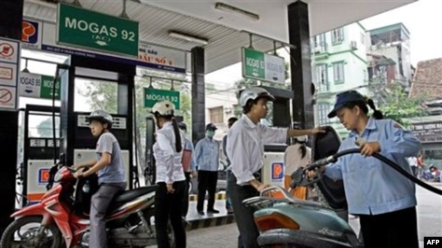 Nghị quyết 11 và tham vọng giải bài toán kinh tế 2011