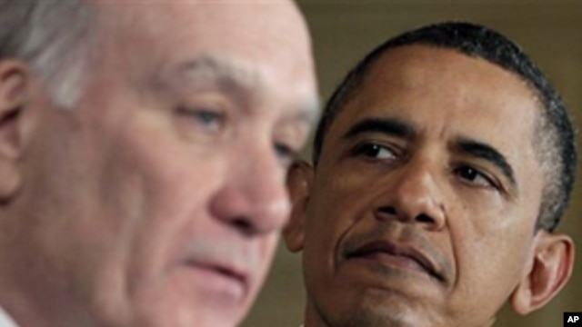 President Barack Obama (r) and his new White House Chief of Staff William Daley, 06 Jan 2010