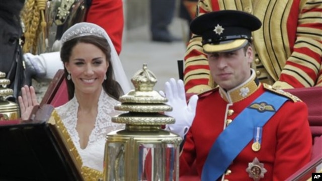 Hoàng tử Anh William cưới cô Kate Middleton vào ngày 29/4/2011 tại London trong 1 buổi lễ được khoảng 2 triệu khán giả trên toàn thế giới theo dõi