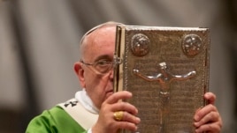 Vatikan: Analizë e mësimeve katolike mbi familjen