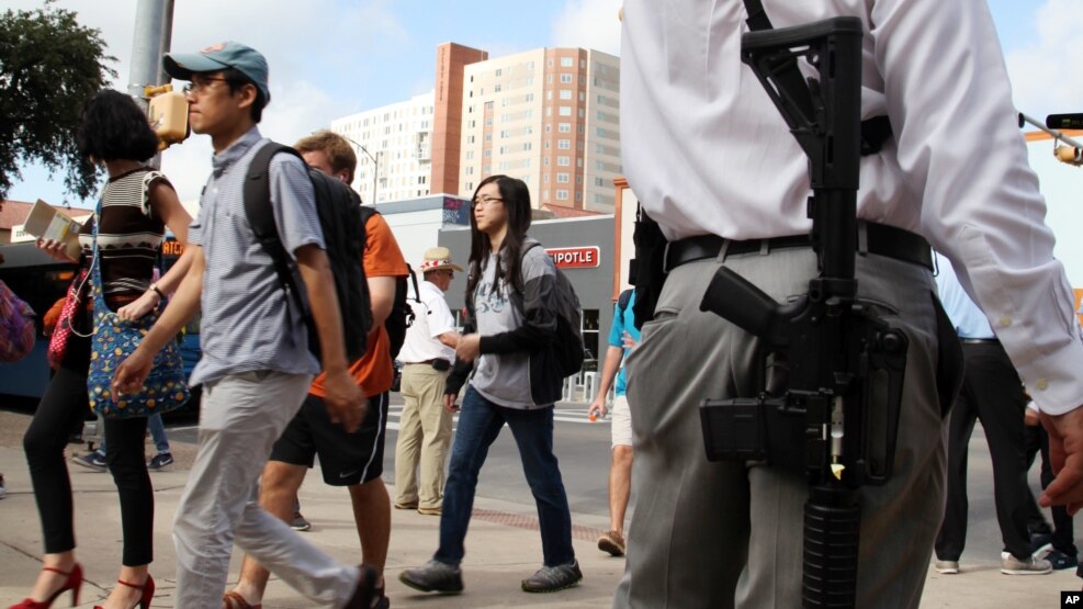 Teksas: Leje për armë në universitet